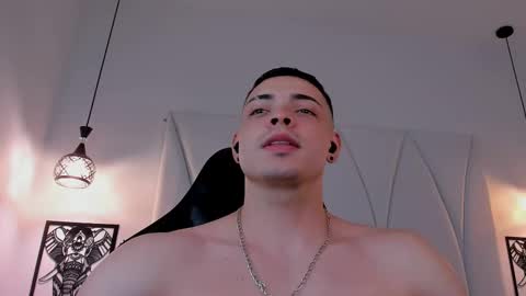 MAX online show from February 21, 2025, 11:21 pm