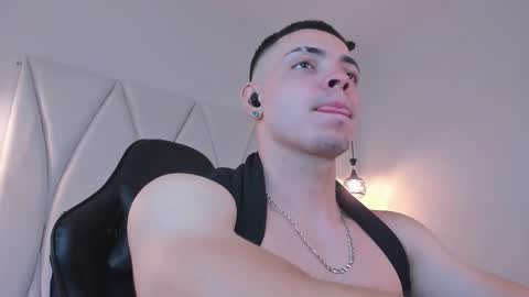 MAX online show from February 26, 2025, 12:16 am