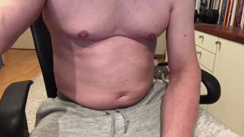 Snapshot of maxx_martin chatting on January 24, 2025, 6:57 am Max online show from January 24, 2025, 6:57 am