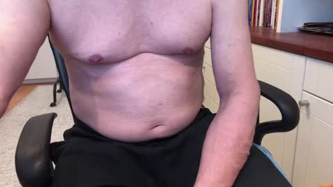 Snapshot of maxx_martin chatting on February 25, 2025, 7:31 am Max online show from February 25, 2025, 7:31 am