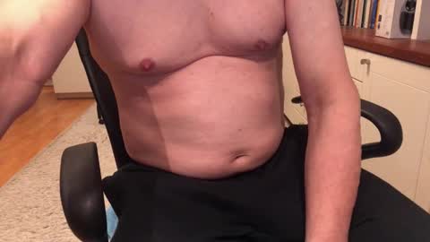 Max online show from January 9, 2026, 4:37 am