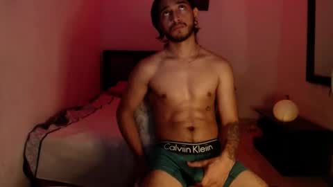 Snapshot of maxximus_10 chatting on January 28, 2025, 8:57 am maxximus_10 online show from January 28, 2025, 8:57 am