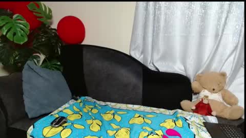 Snapshot of maxxinepetite chatting on February 21, 2026, 10:44 pm maxxinepetite online show from February 21, 2026, 10:44 pm