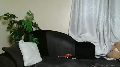 Snapshot of maxxinepetite chatting on April 7, 2026, 1:11 pm maxxinepetite online show from April 7, 2026, 1:11 pm