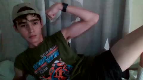 Snapshot of maxxteasse chatting on November 1, 2025, 8:44 pm Maxx online show from November 1, 2025, 8:44 pm