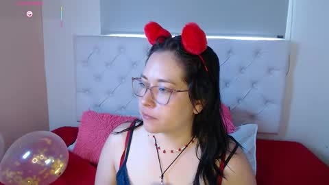 Snapshot of may_bloom chatting on February 15, 2026, 5:20 pm May online show from February 15, 2026, 5:20 pm