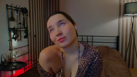 Dani and May online show from March 3, 2025, 4:58 am