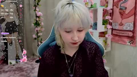 Snapshot of may_leaf chatting on February 23, 2026, 1:25 am Mary online show from February 23, 2026, 1:25 am