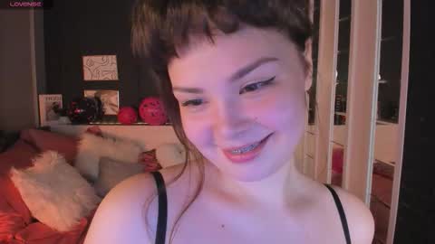 Snapshot of maya___muse chatting on February 6, 2026, 2:09 pm Maya online show from February 6, 2026, 2:09 pm