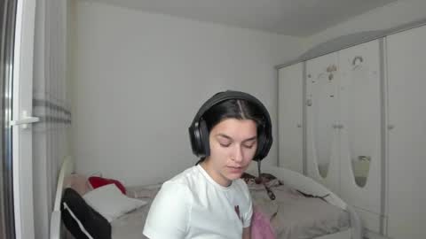 Maya online show from April 14, 2026, 6:03 pm