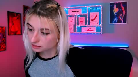 Snapshot of maya_crystal chatting on January 14, 2026, 8:36 pm Maya online show from January 14, 2026, 8:36 pm