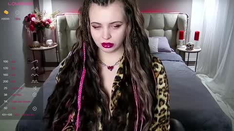 Maya Mils online show from December 14, 2024, 1:06 am