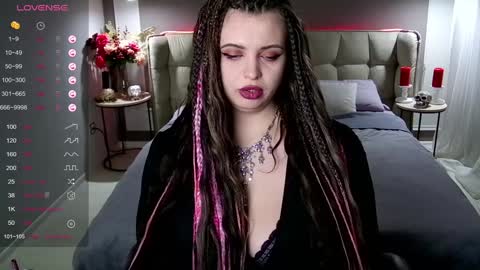Maya Mils online show from December 16, 2024, 4:13 am