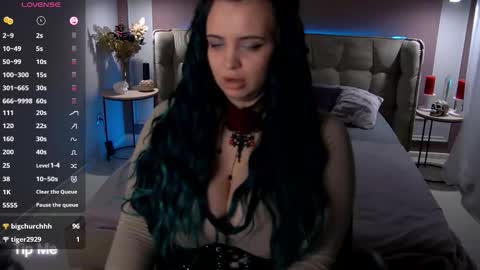 Maya Mils online show from October 15, 2025, 1:50 am