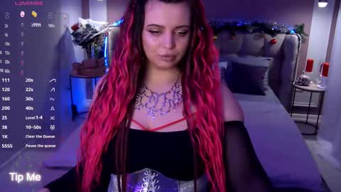 Maya Mils online show from December 22, 2025, 1:02 am