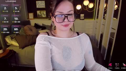 Woman online show from January 2, 2025, 8:49 am