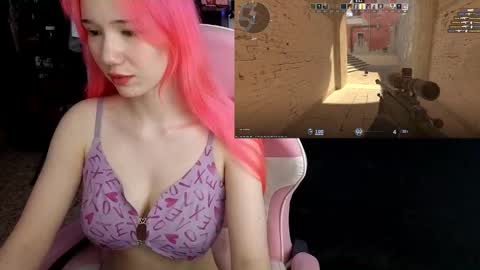 Maya Viola online show from November 19, 2025, 6:57 am