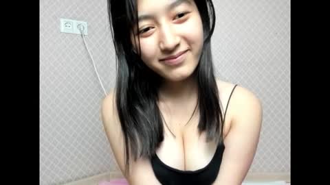 Snapshot of mayachka10 chatting on October 4, 2025, 4:16 pm mayachka10 online show from October 4, 2025, 4:16 pm