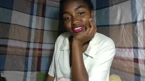 Snapshot of mayajadorelie chatting on September 10, 2025, 4:01 am charlesia online show from September 10, 2025, 4:01 am