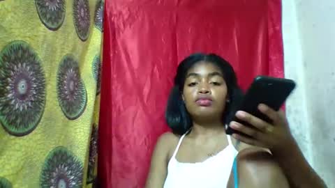 Snapshot of mayajadorelie chatting on November 24, 2025, 6:51 pm charlesia online show from November 24, 2025, 6:51 pm