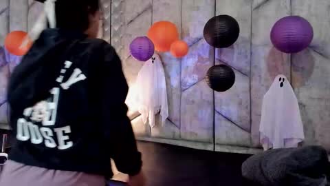 Nicolle Ruselle   Hello my lovely  schedule for great fun from  630 am and end 800 pm Colombian time I wait for you online show from October 30, 2025, 11:33 am