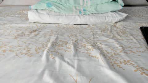 Maybelline69 online show from October 2, 2025, 6:37 pm