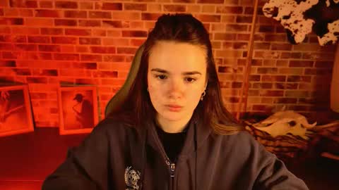 maybloom_ online show from February 25, 2026, 6:12 am