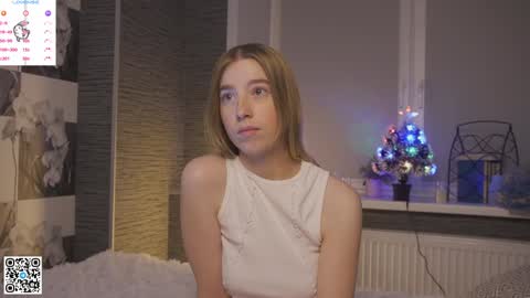 Snapshot of maydaedgin chatting on December 26, 2024, 11:46 pm Violet online show from December 26, 2024, 11:46 pm