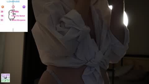 Snapshot of maydaedgin chatting on February 27, 2025, 1:38 am Violet online show from February 27, 2025, 1:38 am