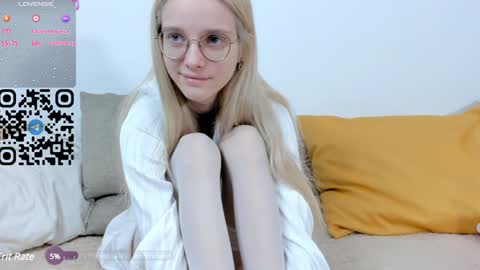 Megan online show from December 20, 2024, 6:29 am