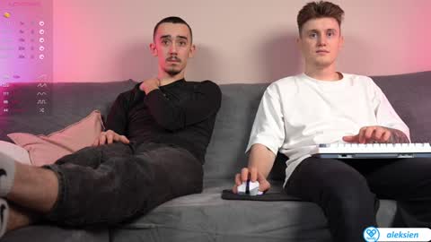 Snapshot of maygly chatting on January 2, 2025, 12:13 am Slava and Alextatto online show from January 2, 2025, 12:13 am