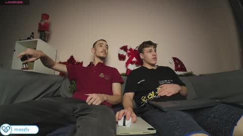 Snapshot of maygly chatting on January 6, 2025, 1:30 pm Slava and Alextatto online show from January 6, 2025, 1:30 pm