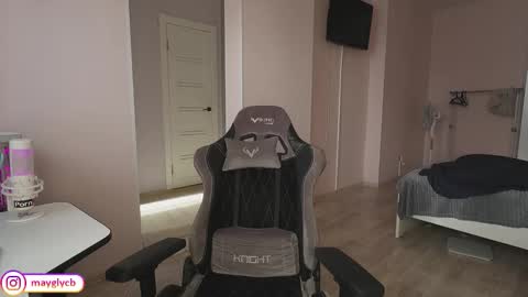 Snapshot of maygly chatting on October 15, 2025, 11:21 am Slava and Alextatto online show from October 15, 2025, 11:21 am