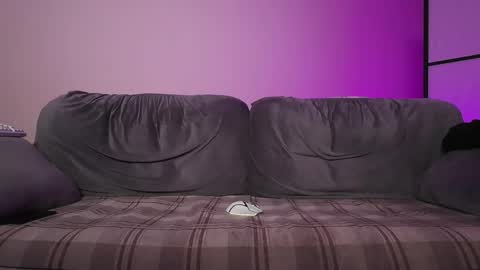 Snapshot of maygly chatting on October 28, 2025, 1:31 am Slava and Alextatto online show from October 28, 2025, 1:31 am