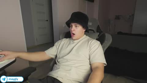 Snapshot of maygly chatting on November 5, 2025, 7:30 am Slava and Alextatto online show from November 5, 2025, 7:30 am