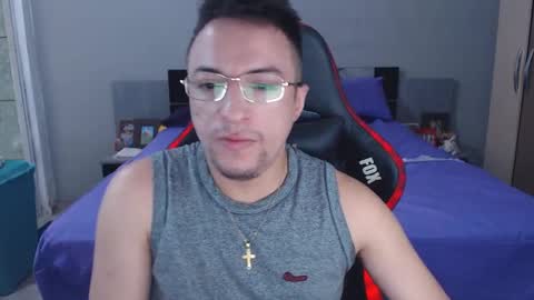 Snapshot of mayke1996 chatting on November 17, 2025, 1:39 pm Mayke online show from November 17, 2025, 1:39 pm