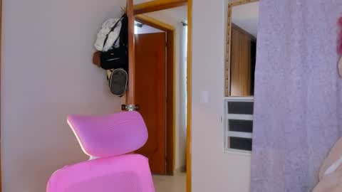 may online show from September 15, 2025, 7:14 pm