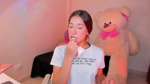 may online show from November 4, 2025, 9:58 pm