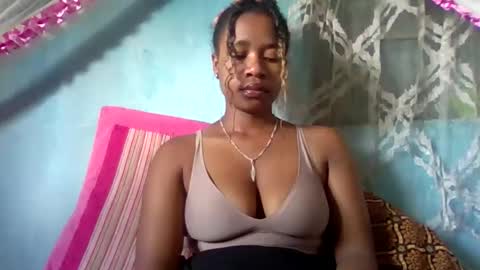 Snapshot of mayrah5 chatting on March 17, 2026, 5:44 am mayrah online show from March 17, 2026, 5:44 am