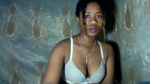 Snapshot of mayrah5 chatting on March 20, 2026, 7:24 am mayrah online show from March 20, 2026, 7:24 am