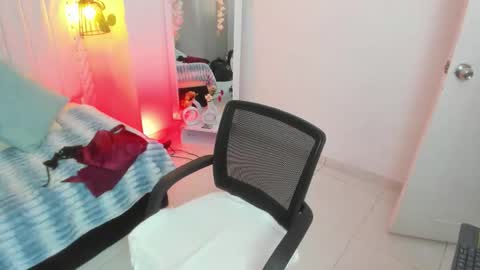 Snapshot of mayu_kim chatting on October 27, 2025, 7:07 pm Mayu KIm online show from October 27, 2025, 7:07 pm