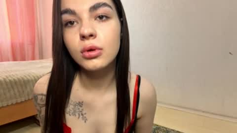 Snapshot of maziebathrick chatting on December 16, 2025, 6:40 am Adel online show from December 16, 2025, 6:40 am