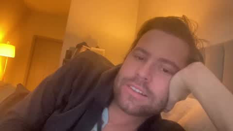 Snapshot of mbnc chatting on March 2, 2025, 4:53 pm lol online show from March 2, 2025, 4:53 pm