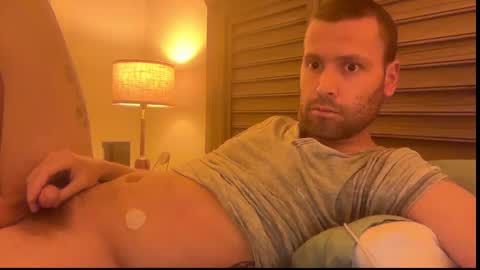 lol online show from December 1, 2025, 3:11 am