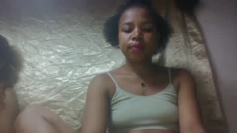 mbotyfeliciaa online show from November 28, 2025, 7:05 pm