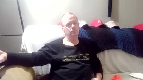 mcfly1973 online show from December 25, 2024, 12:26 pm