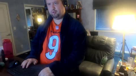 Sean online show from December 17, 2024, 5:04 pm