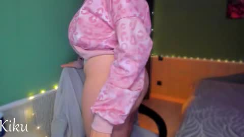 Snapshot of mdaluna chatting on November 6, 2025, 10:21 pm Kiku online show from November 6, 2025, 10:21 pm