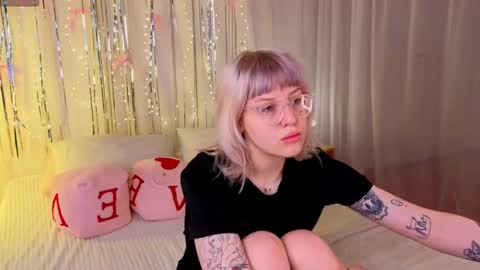 Roze online show from April 3, 2026, 8:56 am