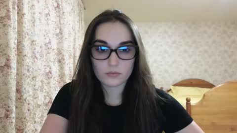 Melissa online show from February 11, 2025, 6:33 pm